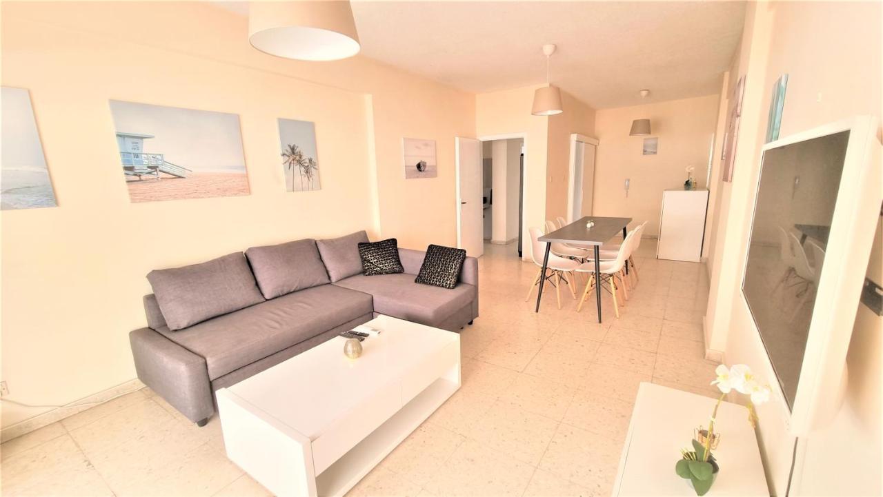 Appartement Comfy 2br In The Center, Free Parking And 3min Walk To The Beach! Larnaca